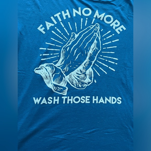 HOST PICK 6/28 🎉:  Rare Faith No More Crew Shirt 2020 - Picture 12 of 12